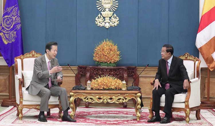 Hun Sen urges Japanese firms to step up investment